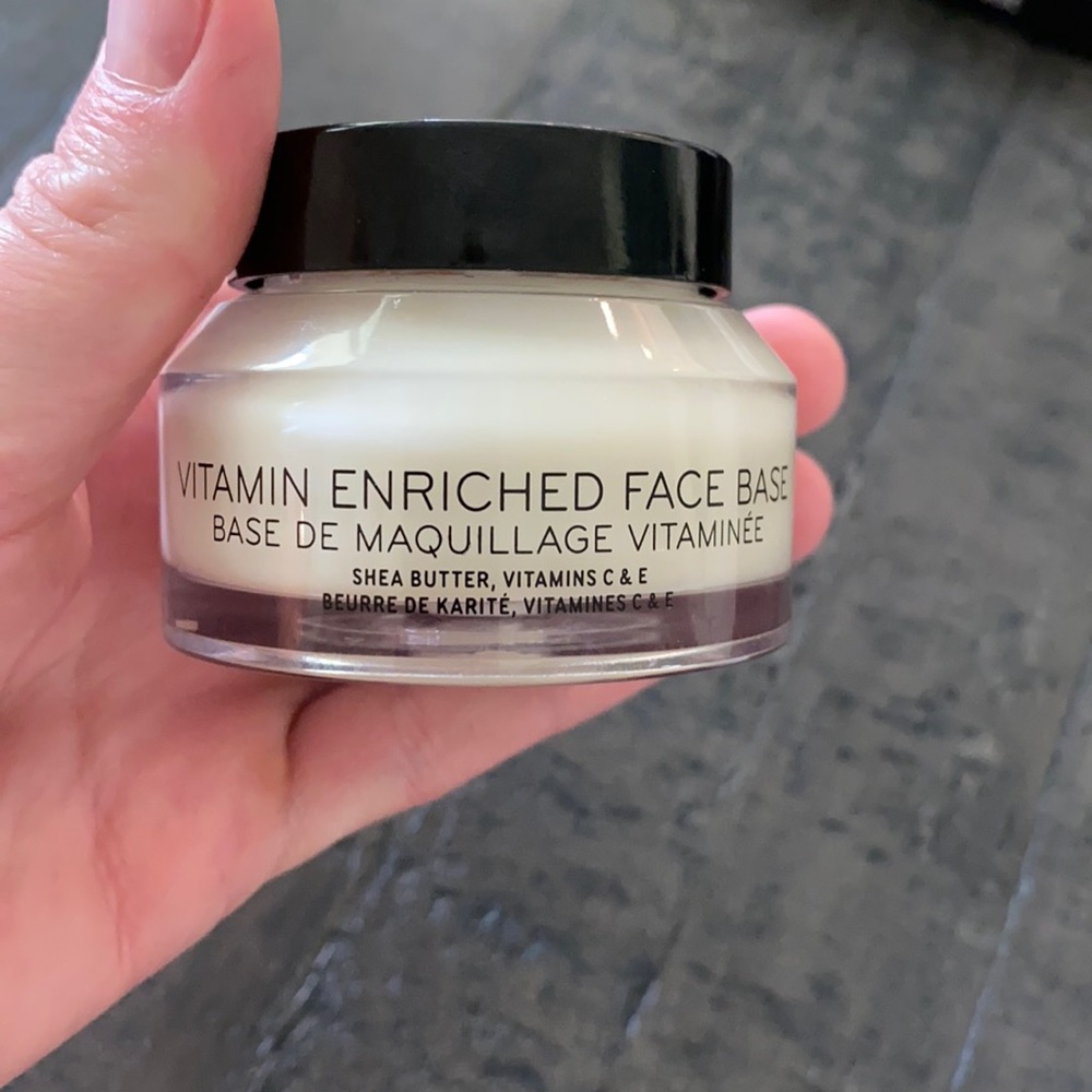 Bobbi Brown vitamin enriched face base